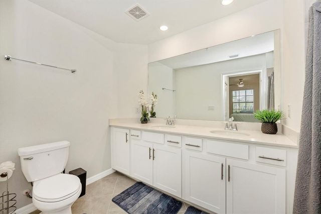 12550 GALAPAGOS STREET 104, Venice, FL 34293