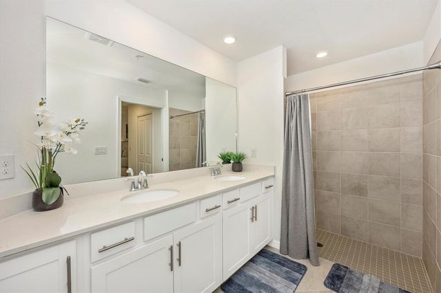 12550 GALAPAGOS STREET 104, Venice, FL 34293