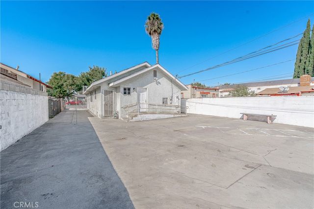 8464 California Avenue, South Gate, CA 90280