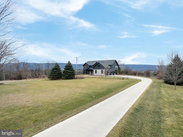 270 CLAREMONT AVE, State College, PA 16801