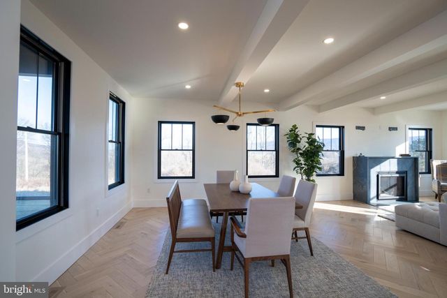 270 CLAREMONT AVE, State College, PA 16801