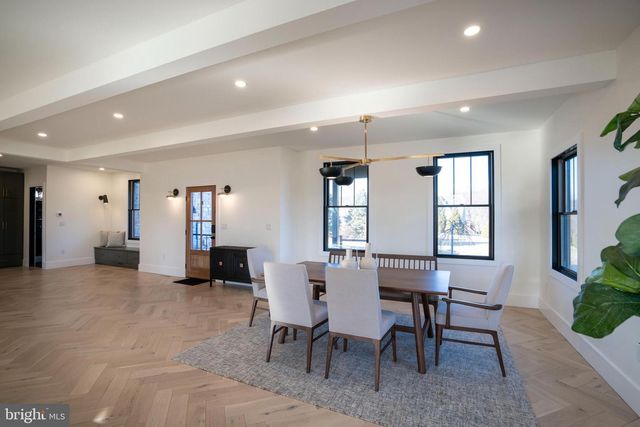 270 CLAREMONT AVE, State College, PA 16801