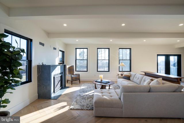 270 CLAREMONT AVE, State College, PA 16801