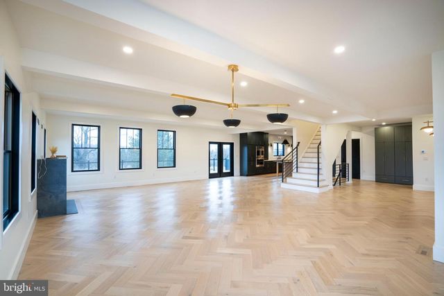 270 CLAREMONT AVE, State College, PA 16801