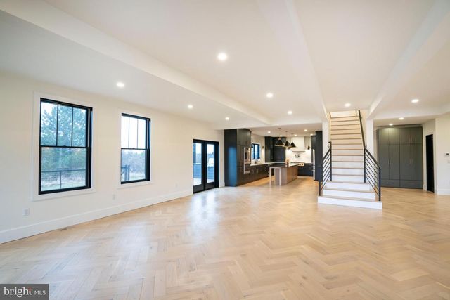 270 CLAREMONT AVE, State College, PA 16801