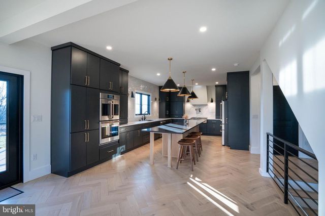 270 CLAREMONT AVE, State College, PA 16801