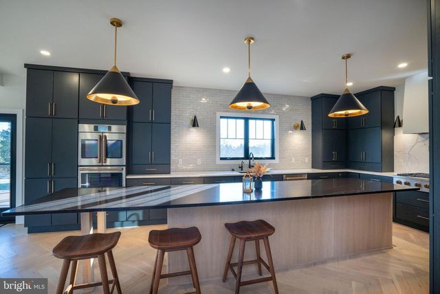 270 CLAREMONT AVE, State College, PA 16801