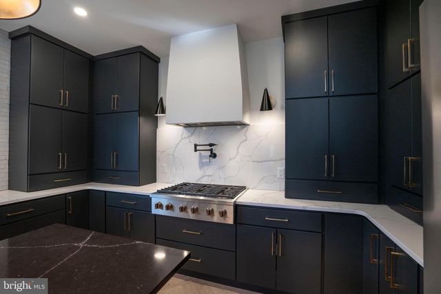 270 CLAREMONT AVE, State College, PA 16801