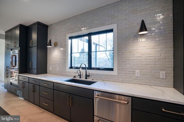 270 CLAREMONT AVE, State College, PA 16801