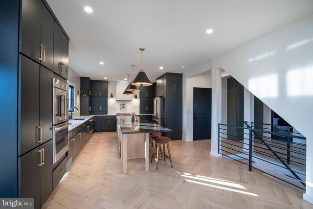 270 CLAREMONT AVE, State College, PA 16801