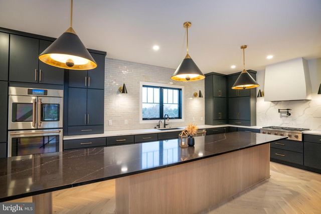 270 CLAREMONT AVE, State College, PA 16801