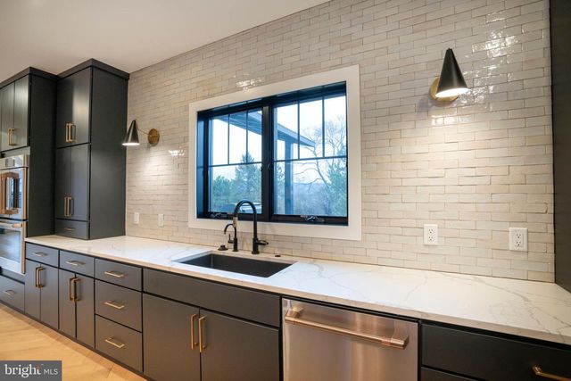 270 CLAREMONT AVE, State College, PA 16801