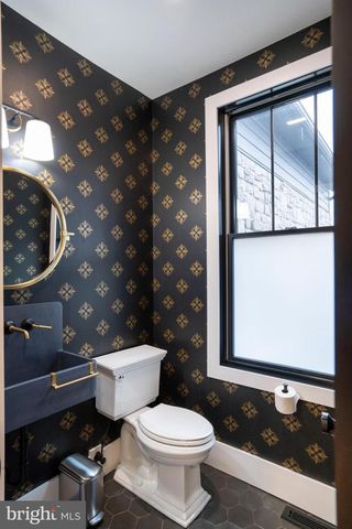 270 CLAREMONT AVE, State College, PA 16801