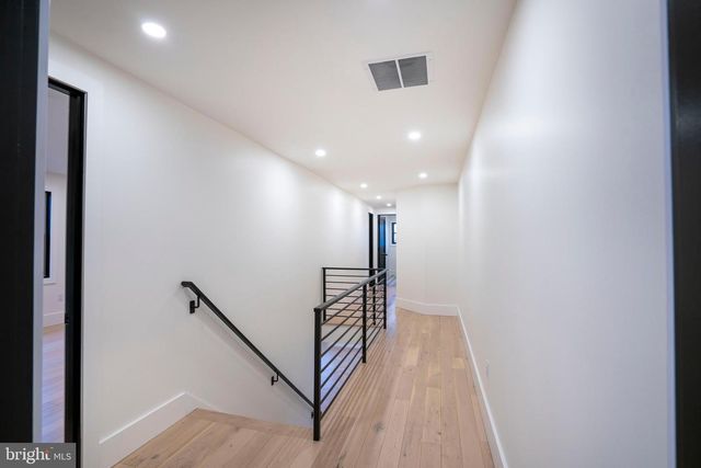 270 CLAREMONT AVE, State College, PA 16801