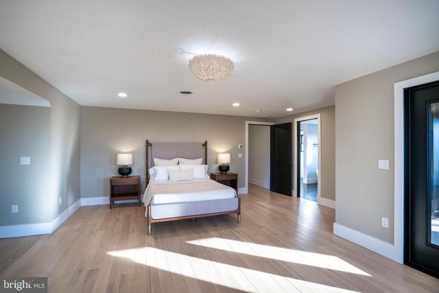 270 CLAREMONT AVE, State College, PA 16801