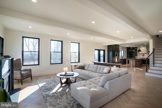 270 CLAREMONT AVE, State College, PA 16801