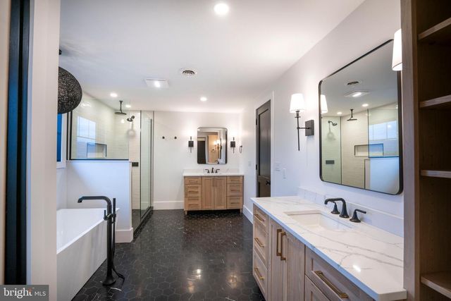 270 CLAREMONT AVE, State College, PA 16801