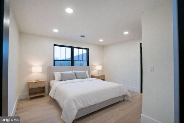 270 CLAREMONT AVE, State College, PA 16801