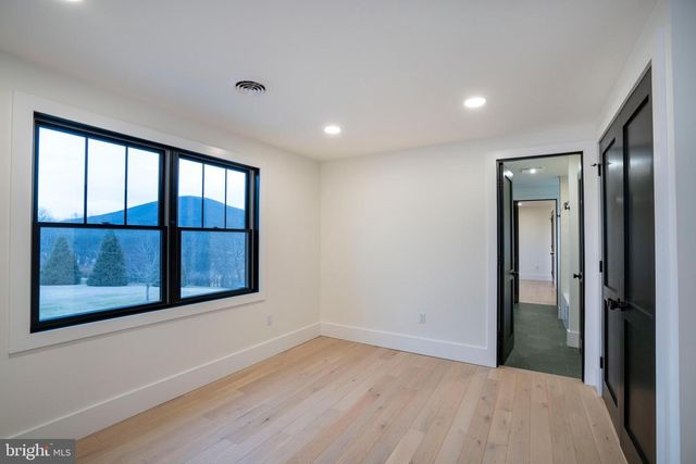 270 CLAREMONT AVE, State College, PA 16801