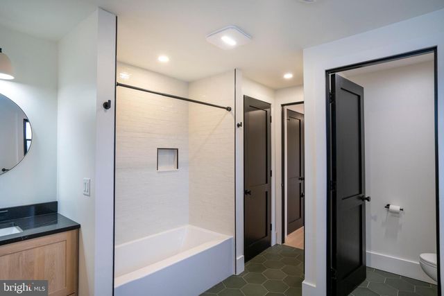 270 CLAREMONT AVE, State College, PA 16801