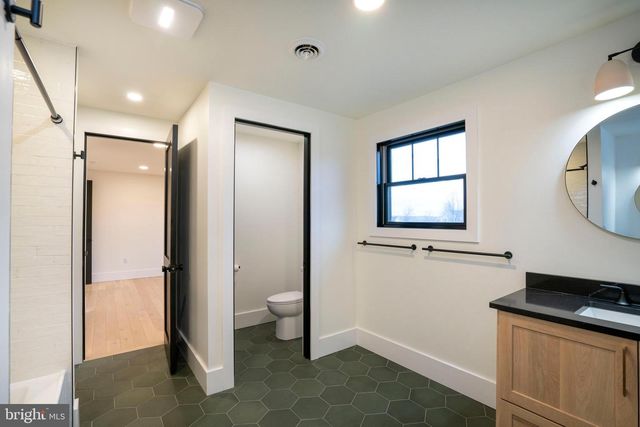 270 CLAREMONT AVE, State College, PA 16801