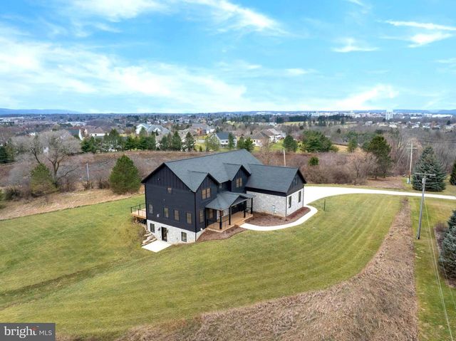 270 CLAREMONT AVE, State College, PA 16801