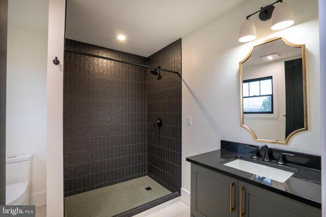 270 CLAREMONT AVE, State College, PA 16801