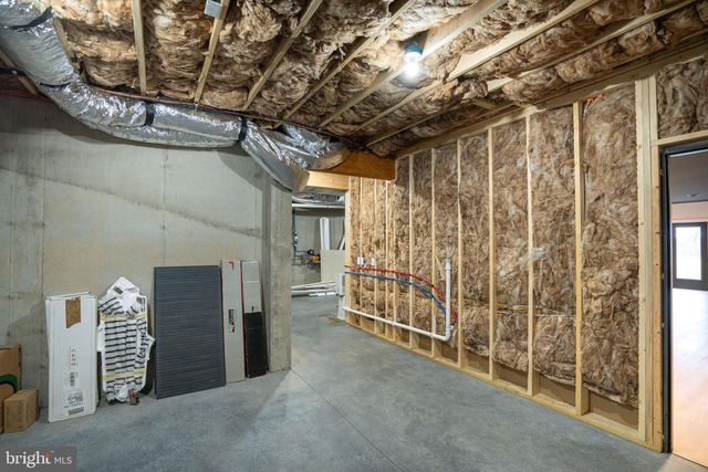 270 CLAREMONT AVE, State College, PA 16801