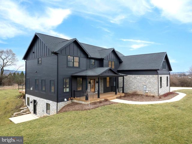 270 CLAREMONT AVE, State College, PA 16801