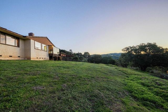 10000 Eddy Road, Carmel Valley, CA 93923