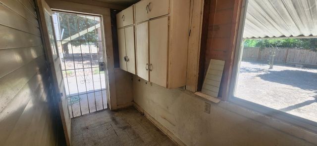 5469 E Tulare Avenue, Fresno, CA 93727