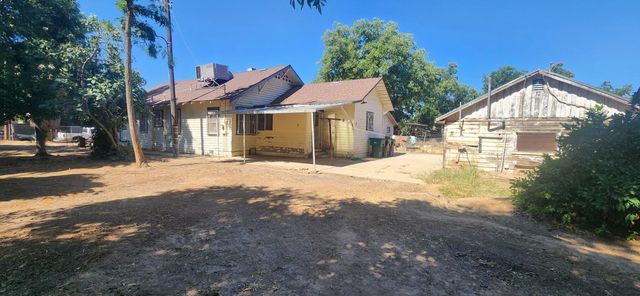 5469 E Tulare Avenue, Fresno, CA 93727