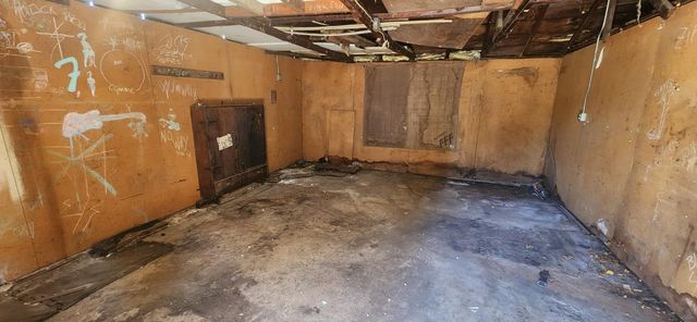 5469 E Tulare Avenue, Fresno, CA 93727
