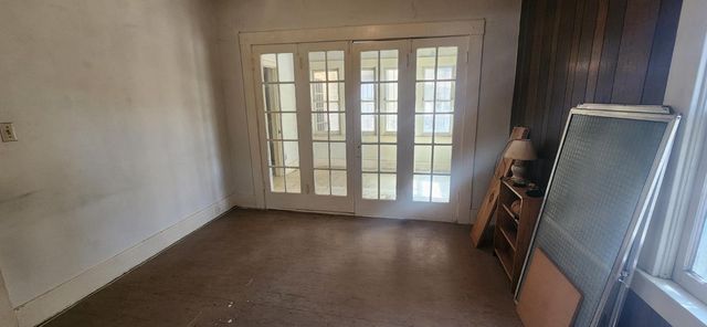 5469 E Tulare Avenue, Fresno, CA 93727