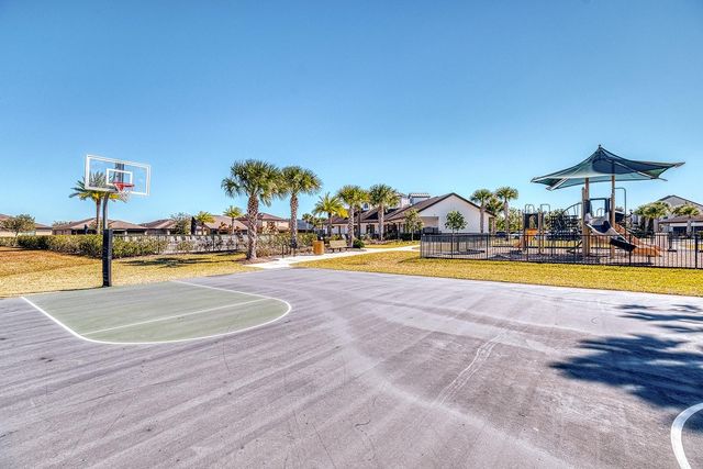 2677 MEAD AVENUE, St Cloud, FL 34771