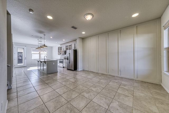 2677 MEAD AVENUE, St Cloud, FL 34771