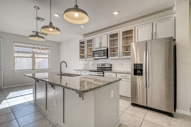 2677 MEAD AVENUE, St Cloud, FL 34771