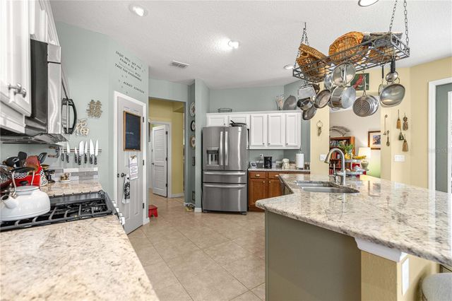 9359 SW 94TH LOOP, Ocala, FL 34481