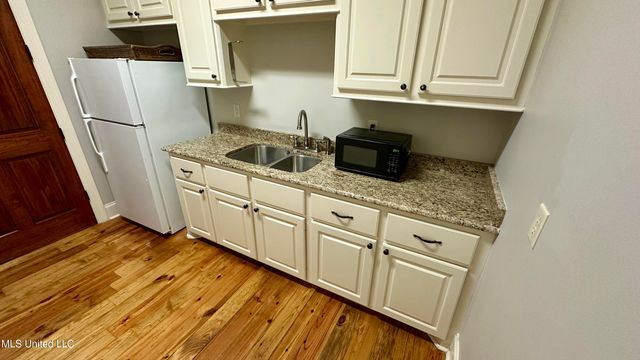 216 W Jackson Street, Ridgeland, MS 39157