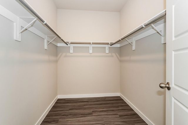 305 N Centro Circle, Shenandoah, TX 77385