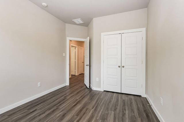 305 N Centro Circle, Shenandoah, TX 77385