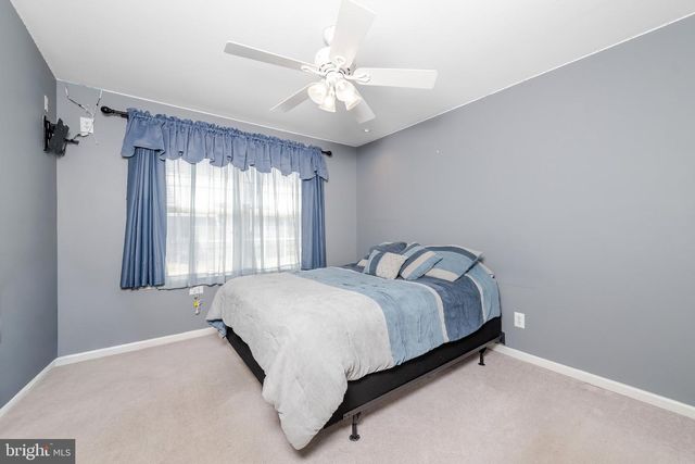 330 MEADOWBROOK DR, Monroeville, NJ 08343