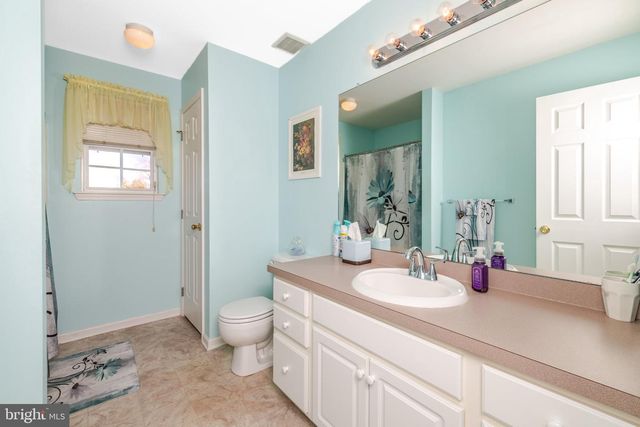 330 MEADOWBROOK DR, Monroeville, NJ 08343