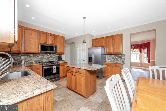 330 MEADOWBROOK DR, Monroeville, NJ 08343