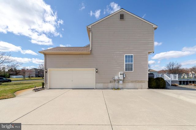 330 MEADOWBROOK DR, Monroeville, NJ 08343