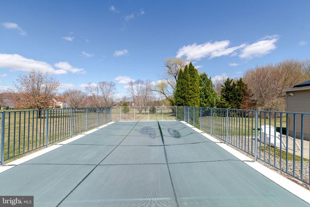 330 MEADOWBROOK DR, Monroeville, NJ 08343