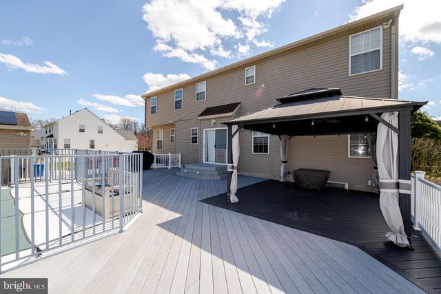 330 MEADOWBROOK DR, Monroeville, NJ 08343