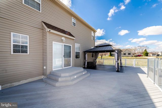 330 MEADOWBROOK DR, Monroeville, NJ 08343