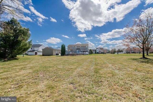 330 MEADOWBROOK DR, Monroeville, NJ 08343