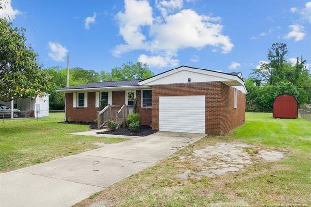 1300 E Manchester Road, Spring Lake, NC 28390